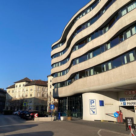 Urban Haven - 3 Beds, 3 Baths, Free Parking, Near Central Market Budapeszt Zewnętrze zdjęcie