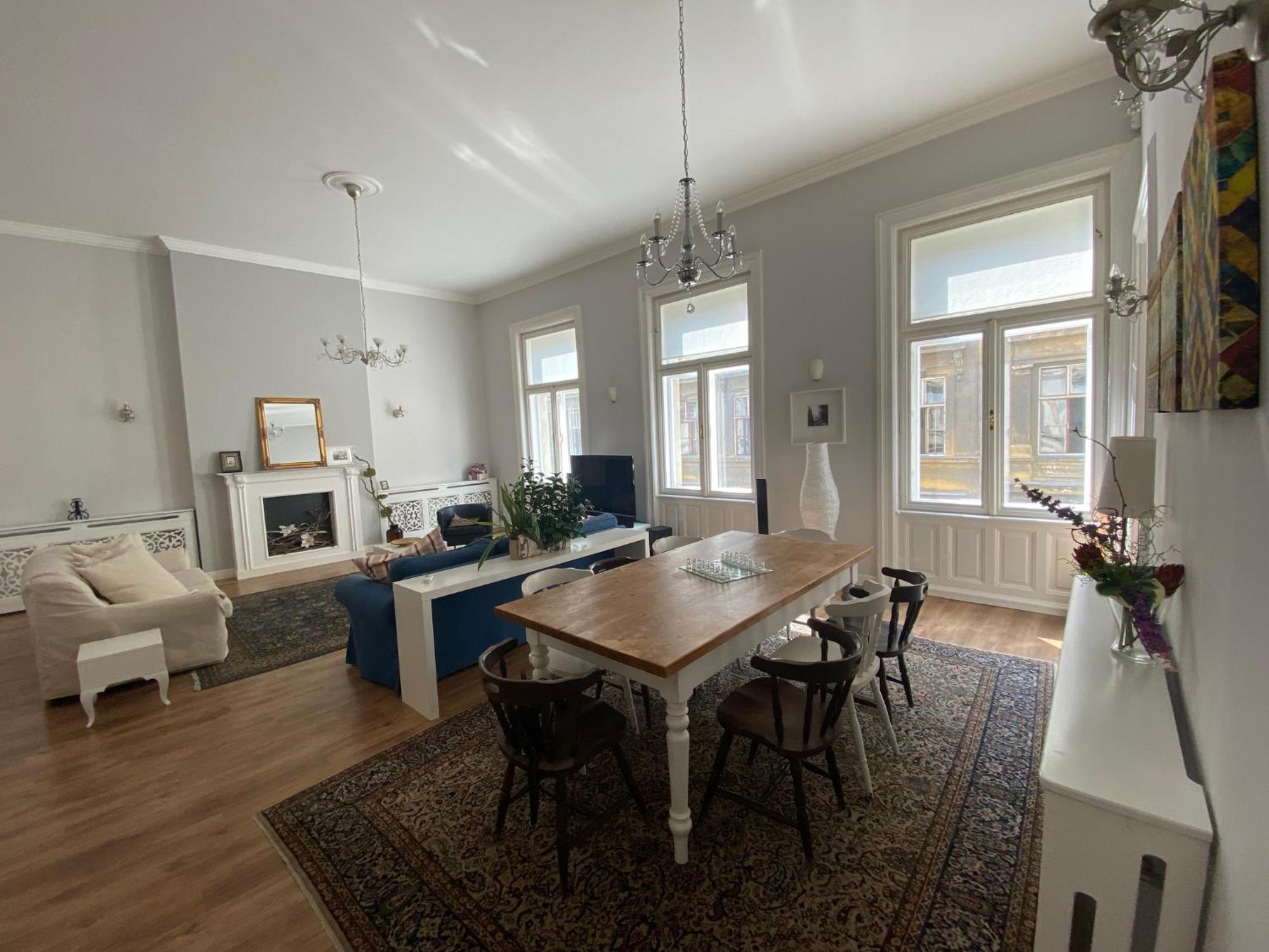 Urban Haven - 3 Beds, 3 Baths, Free Parking, Near Central Market Budapeszt Zewnętrze zdjęcie