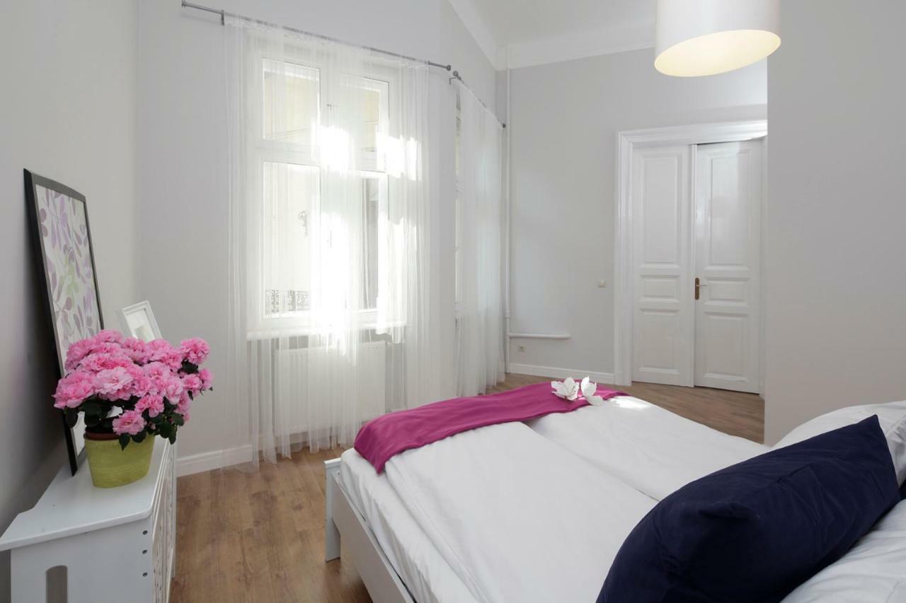 Urban Haven - 3 Beds, 3 Baths, Free Parking, Near Central Market Budapeszt Zewnętrze zdjęcie