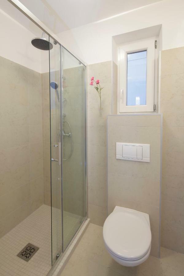 Urban Haven - 3 Beds, 3 Baths, Free Parking, Near Central Market Budapeszt Zewnętrze zdjęcie