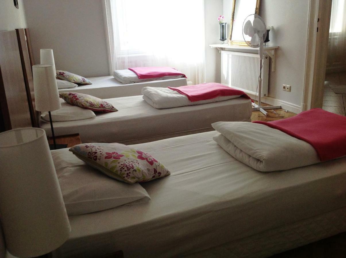 Urban Haven - 3 Beds, 3 Baths, Free Parking, Near Central Market Budapeszt Zewnętrze zdjęcie