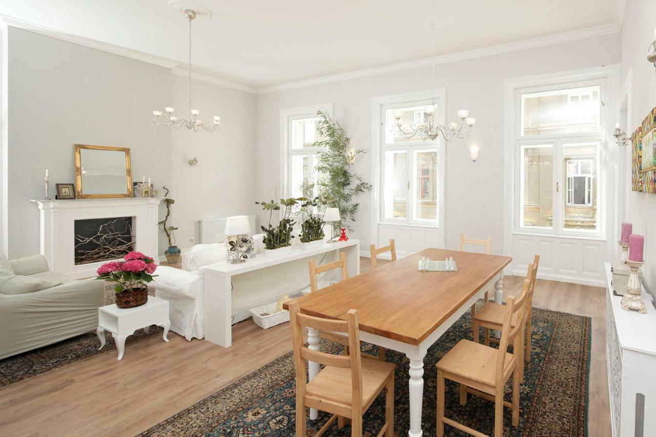 Urban Haven - 3 Beds, 3 Baths, Free Parking, Near Central Market Budapeszt Zewnętrze zdjęcie